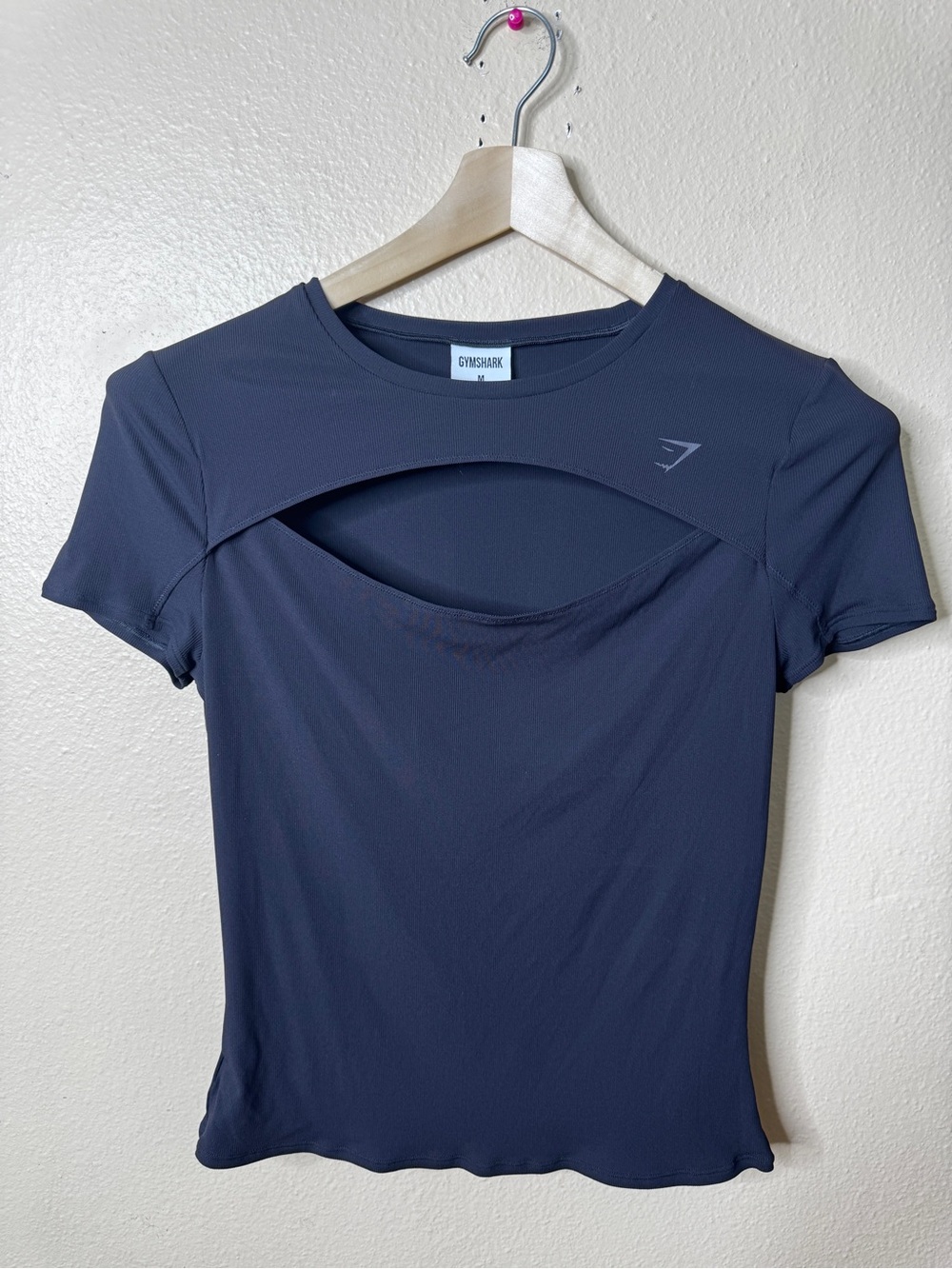 Gymshark Elevate Top Women’s Medium Black Cutout Short Sleeve Stretch Workout